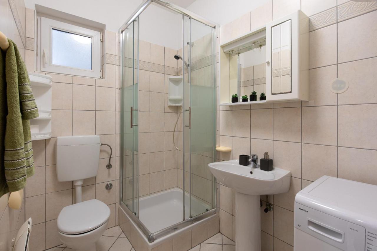 Apartment Filip クルク エクステリア 写真