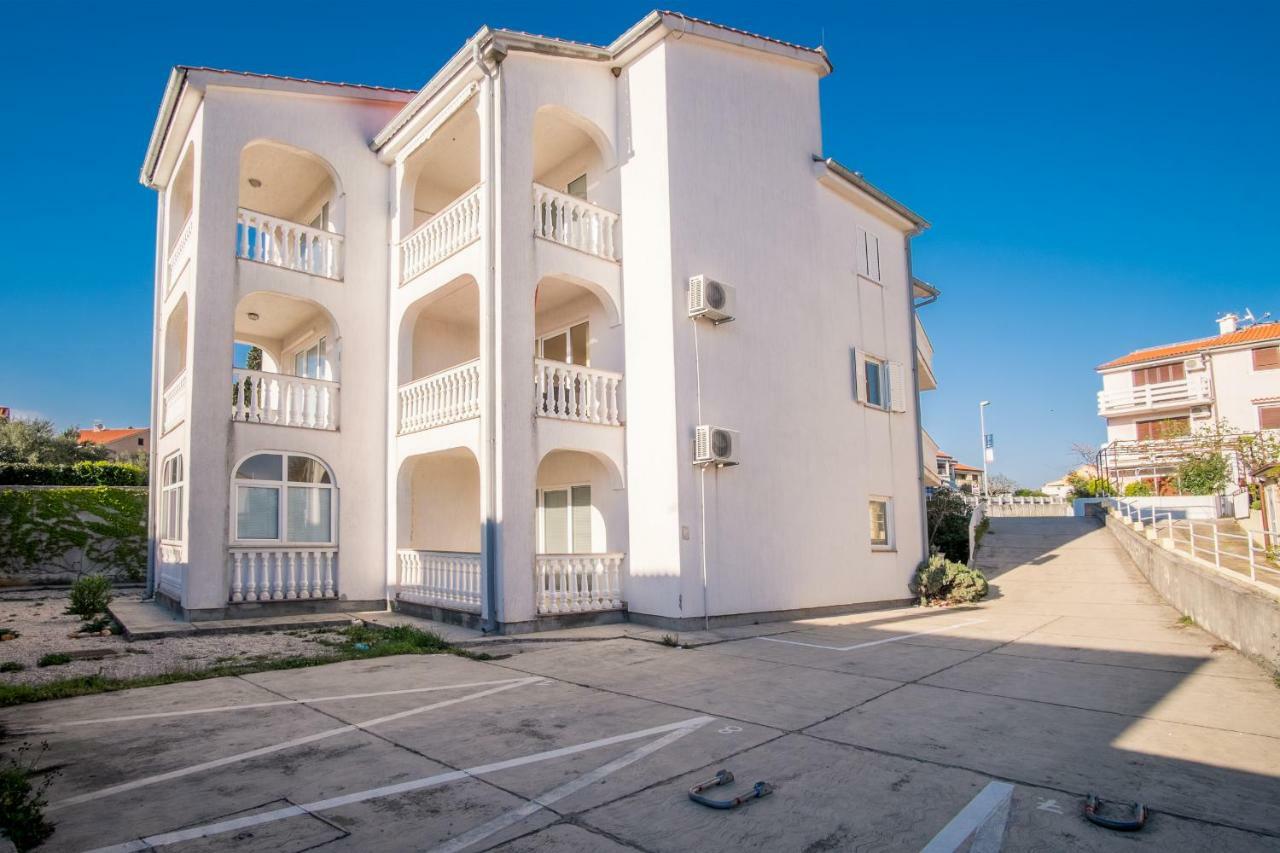 Apartment Filip クルク エクステリア 写真